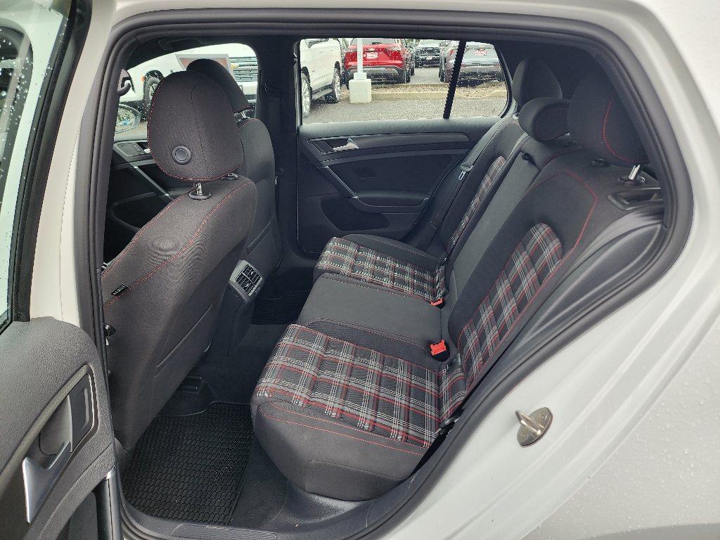 2018 Volkswagen Golf GTI S photo 25