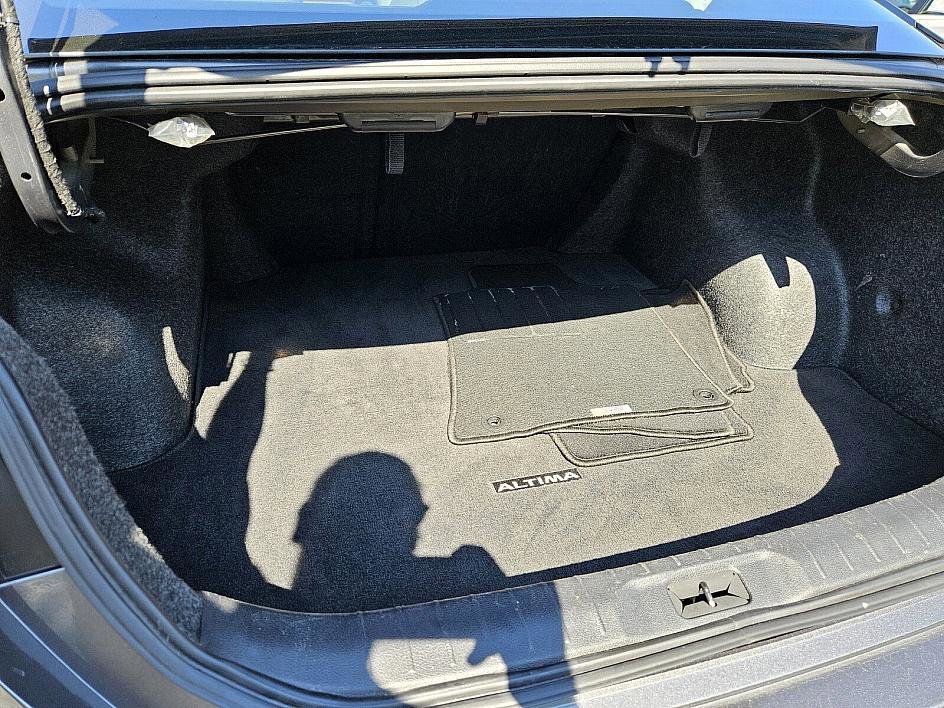 2024 Nissan Altima 2.5 SV photo 13