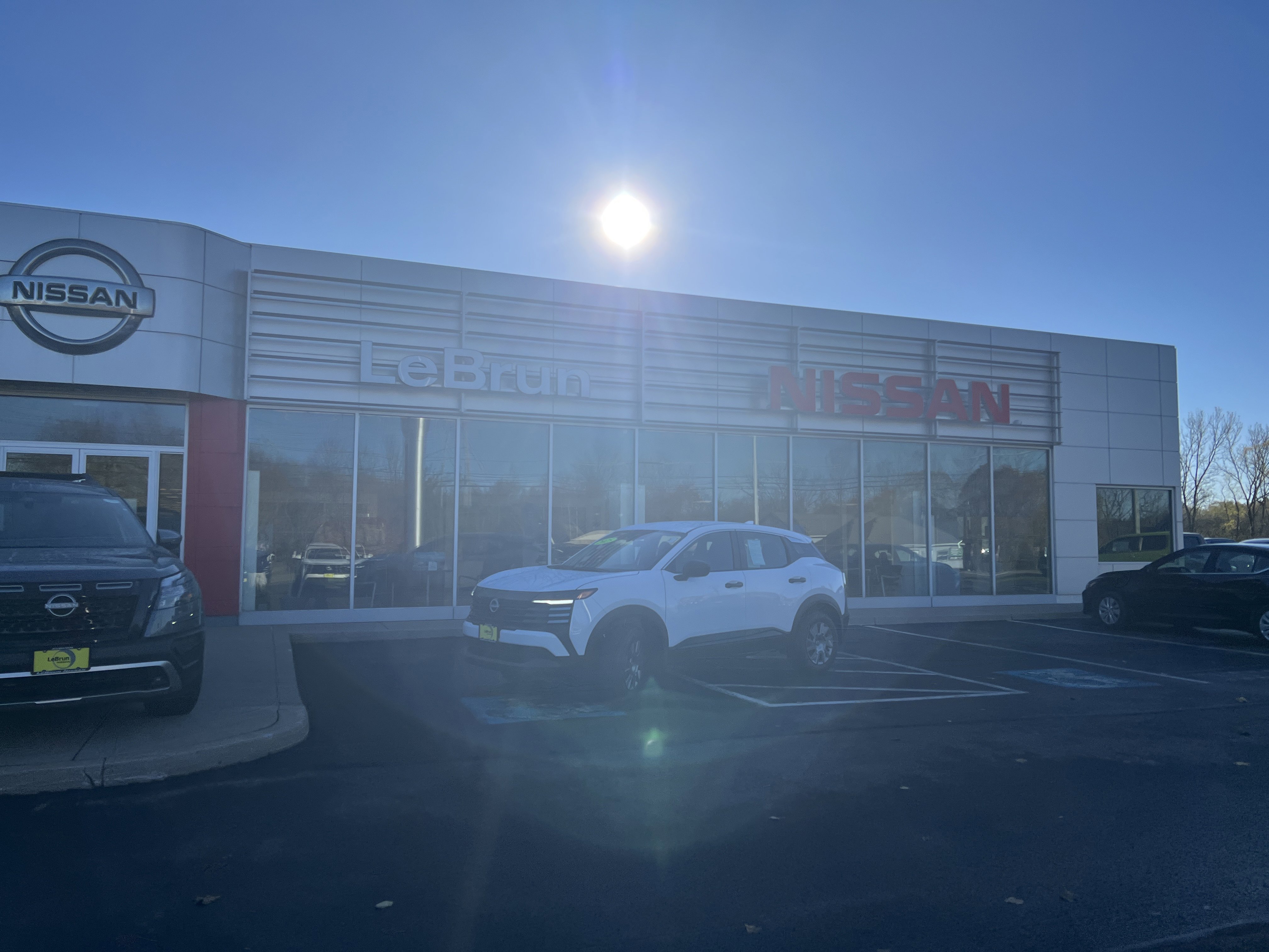 2025 Nissan Kicks S AWD's photo