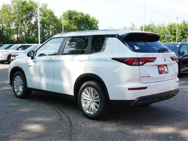 2025 Mitsubishi Outlander PHEV ES photo 2