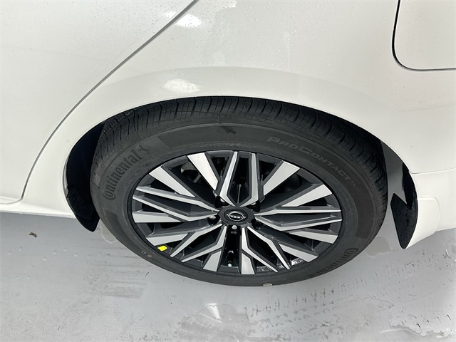 2025 Nissan Altima SV photo 11