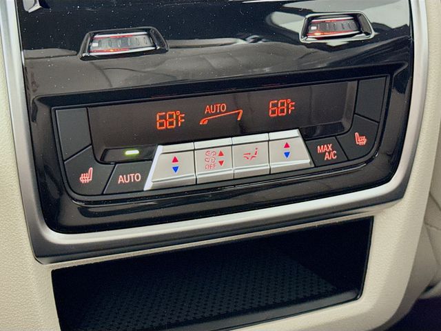 New 2026 White BMW M60i image 28