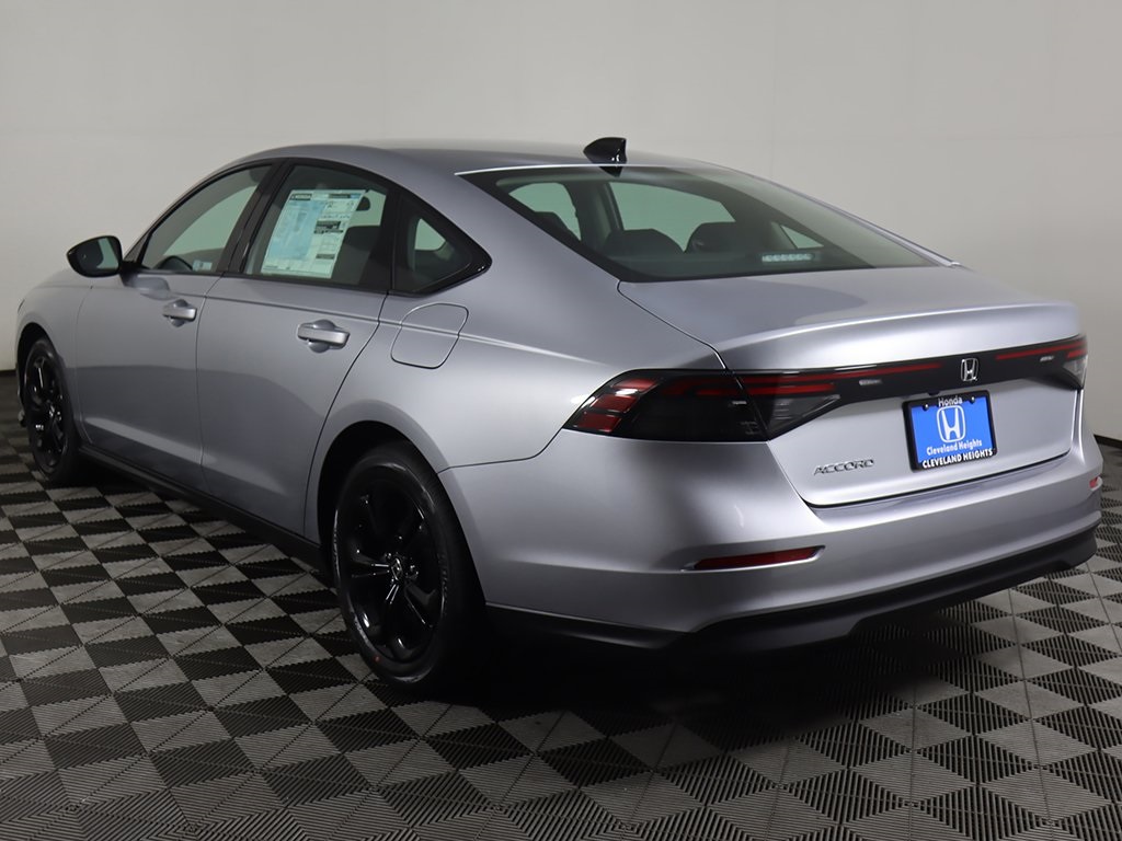 2025 Honda Accord SE photo 4