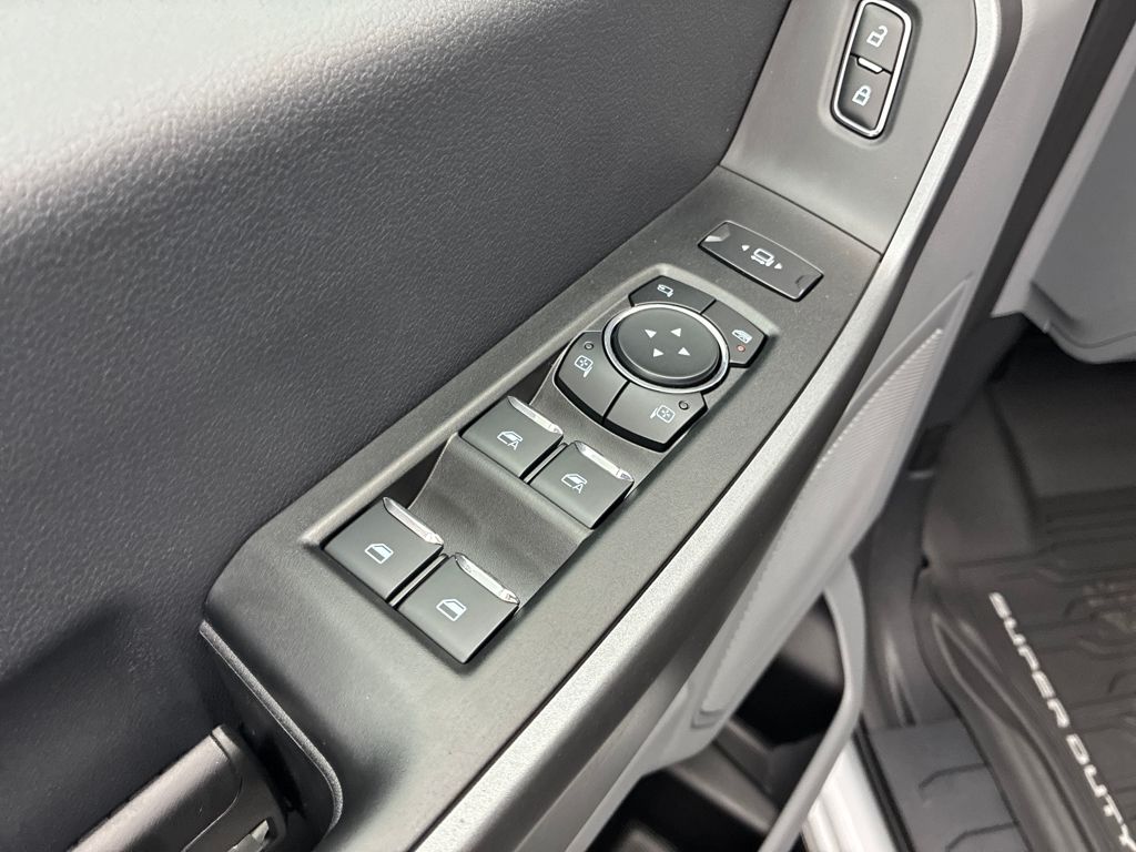 2026 Ford F-250 photo 11
