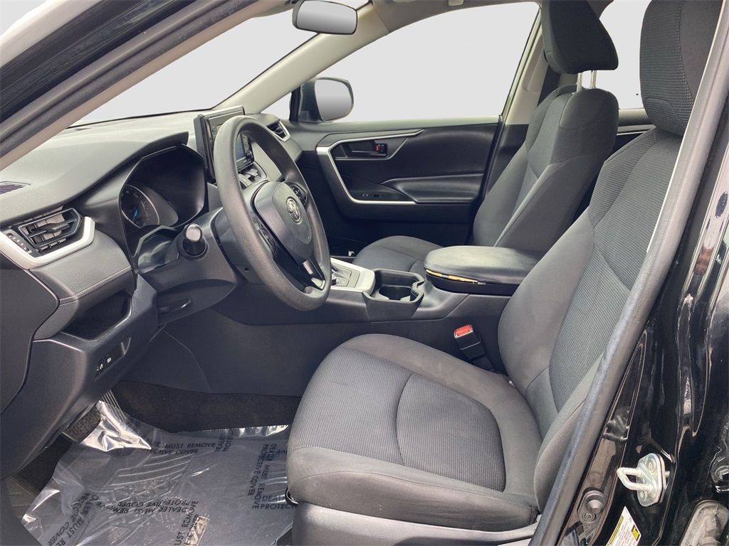 2020 Toyota RAV4 Hybrid LE photo 10