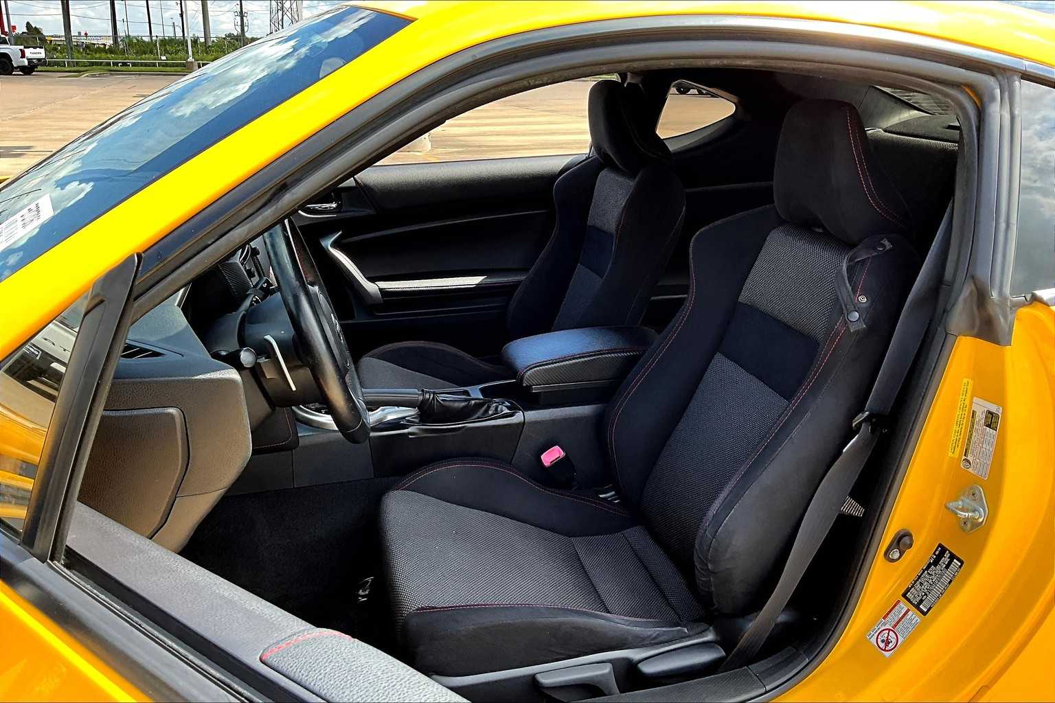 2015 Scion FR-S photo 5