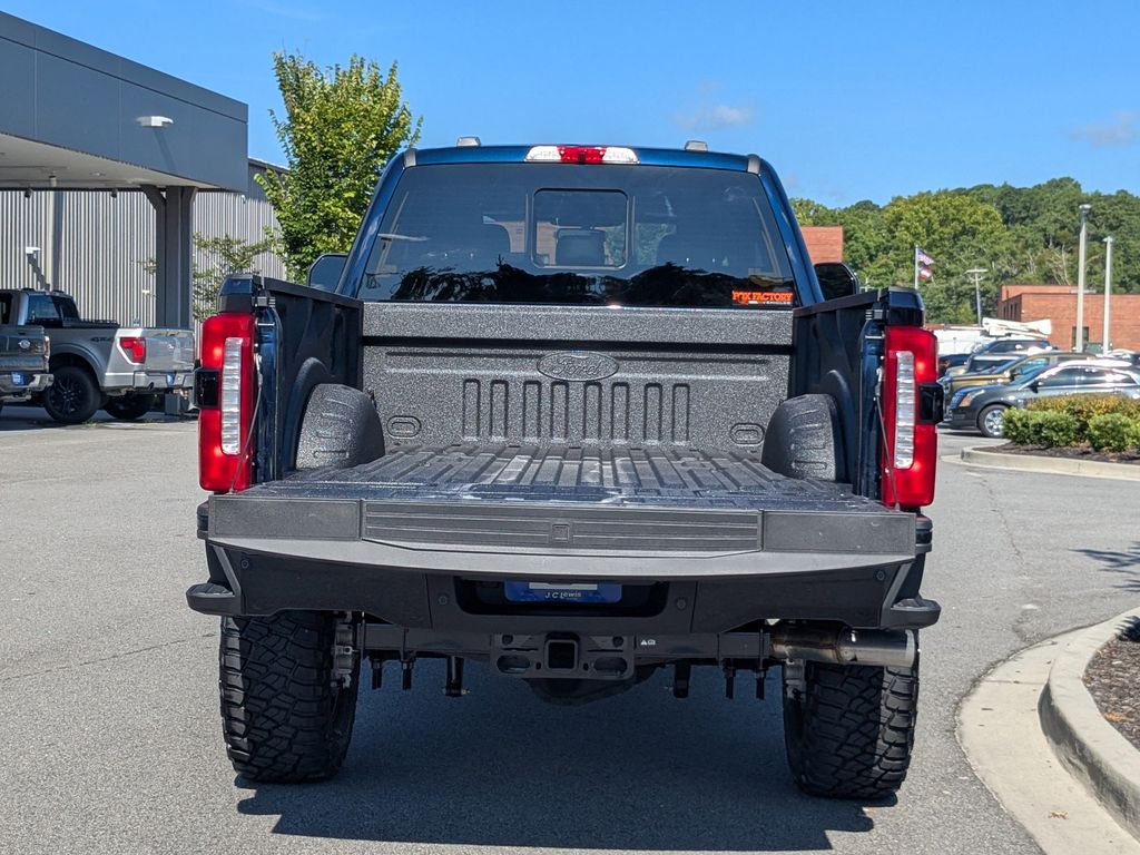 2025 Ford F-250 Lariat photo 13