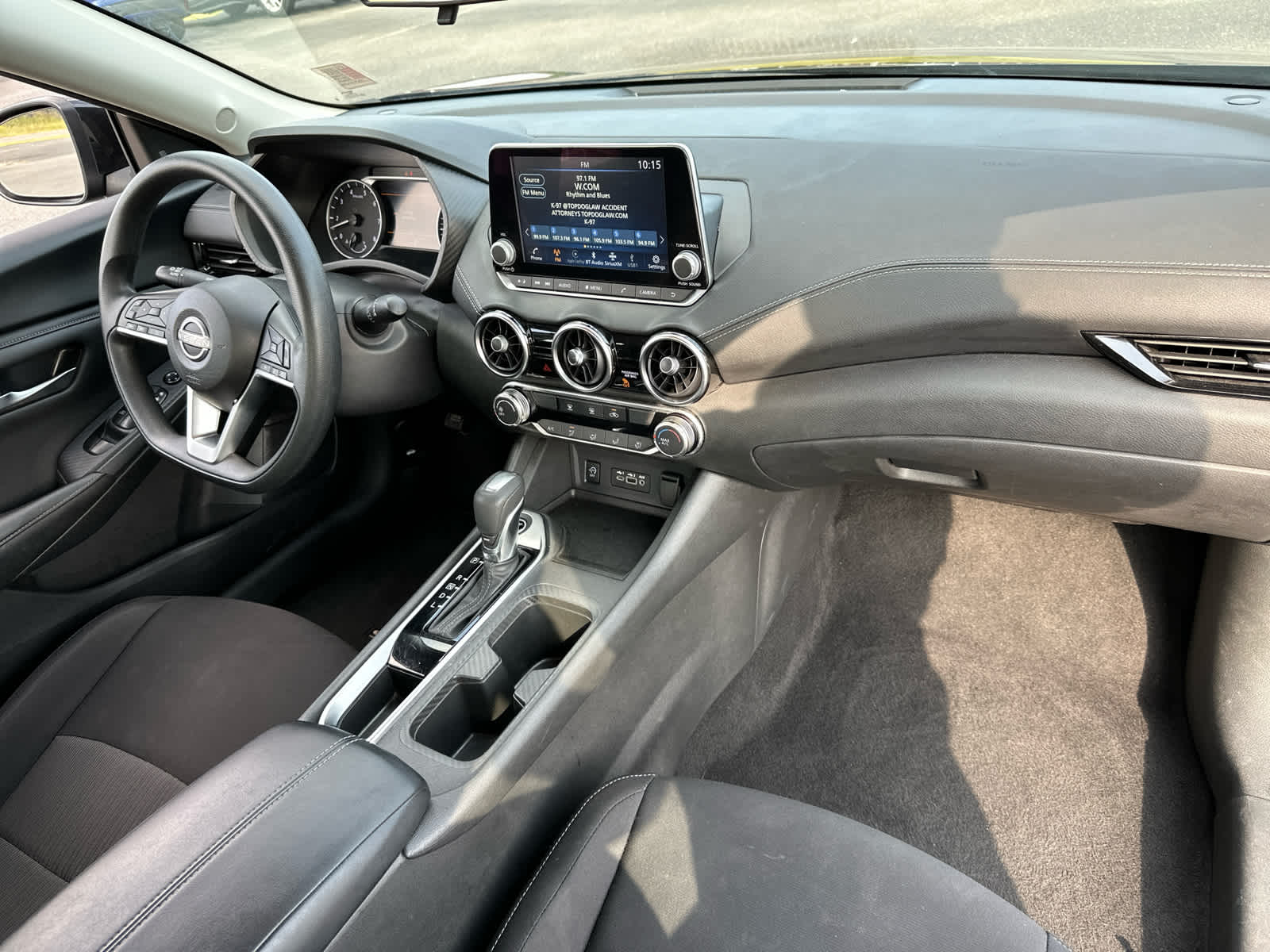 2024 Nissan Sentra SV photo 25