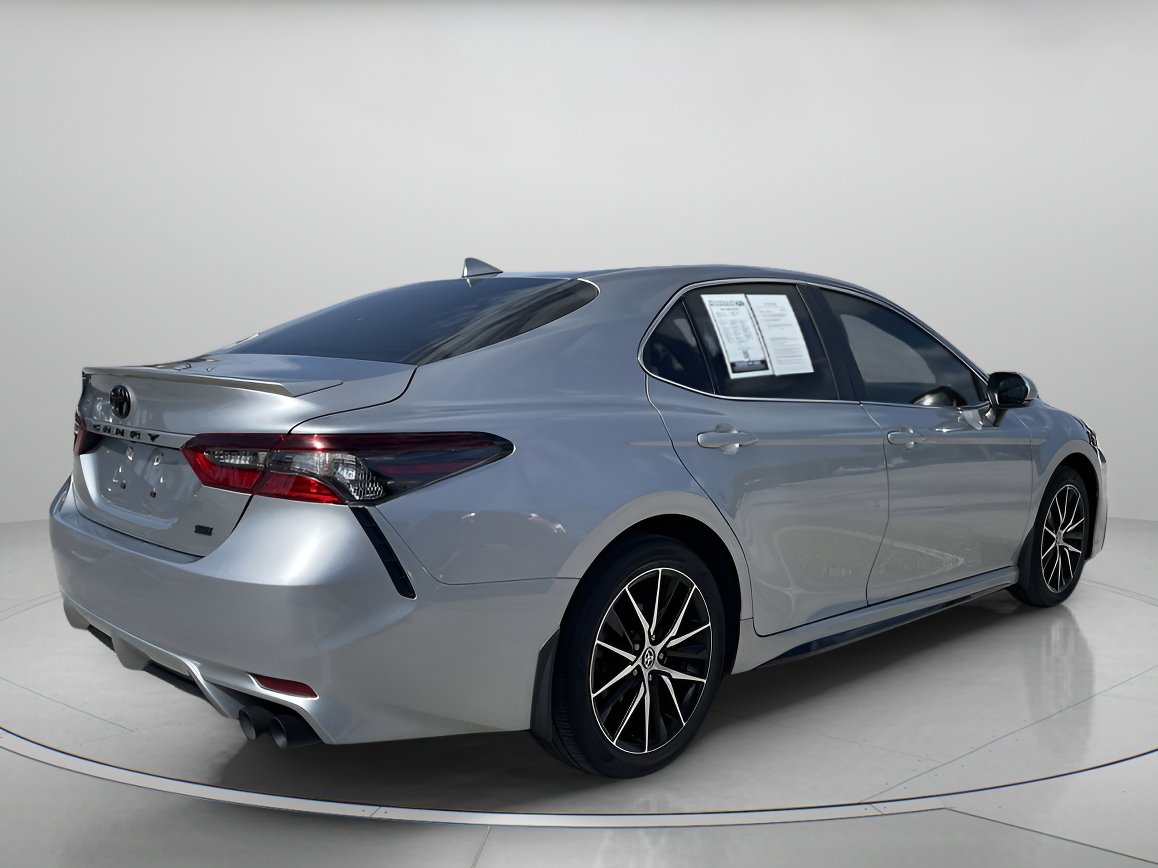2024 Toyota Camry SE photo 3