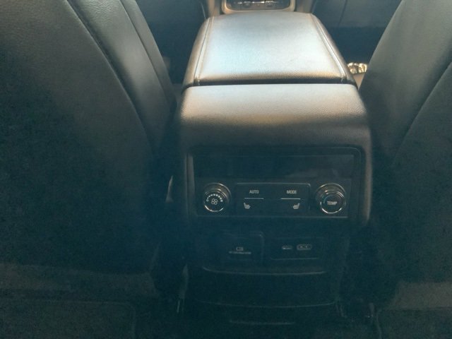 2023 Gmc Acadia SLT photo 41