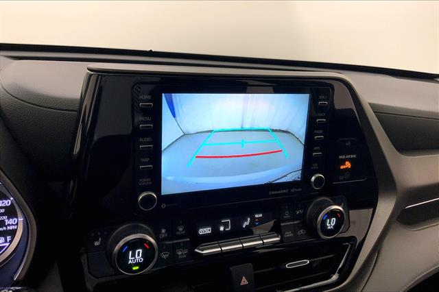 2022 Toyota Highlander XLE photo 16