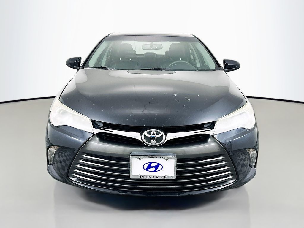 2017 Toyota Camry XLE photo 2