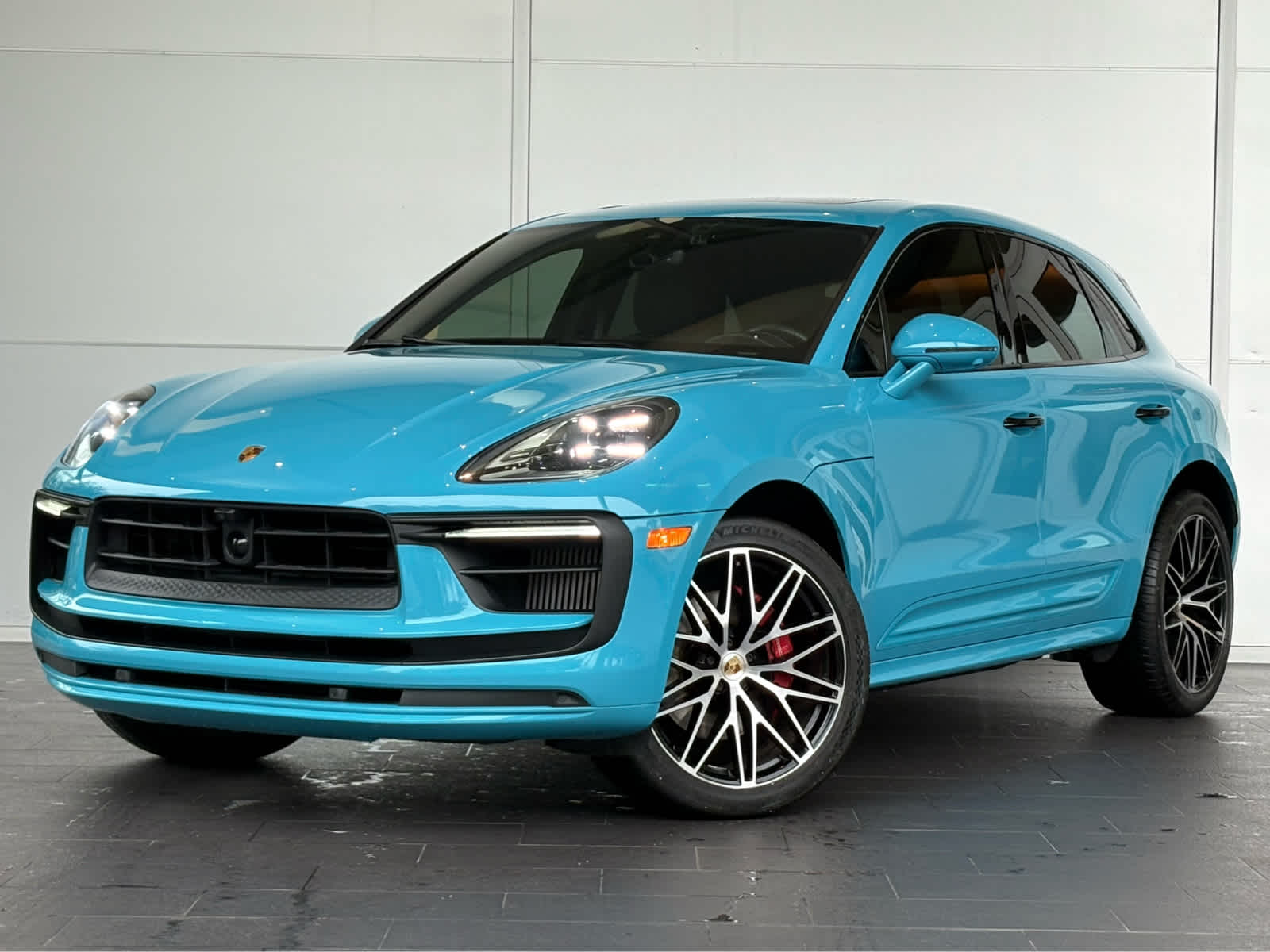 2022 Porsche Macan S's photo