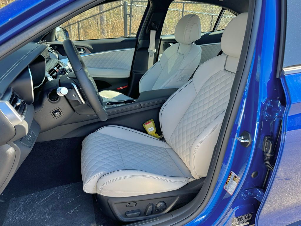 2025 Genesis G70 3.3T Sport Advanced photo 15
