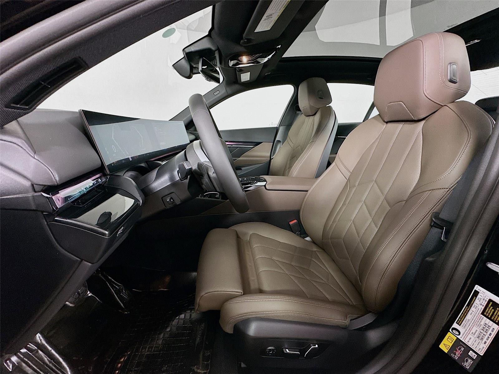 2026 Bmw 550e xDrive photo 22