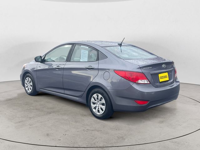 2017 Hyundai Accent SE photo 3