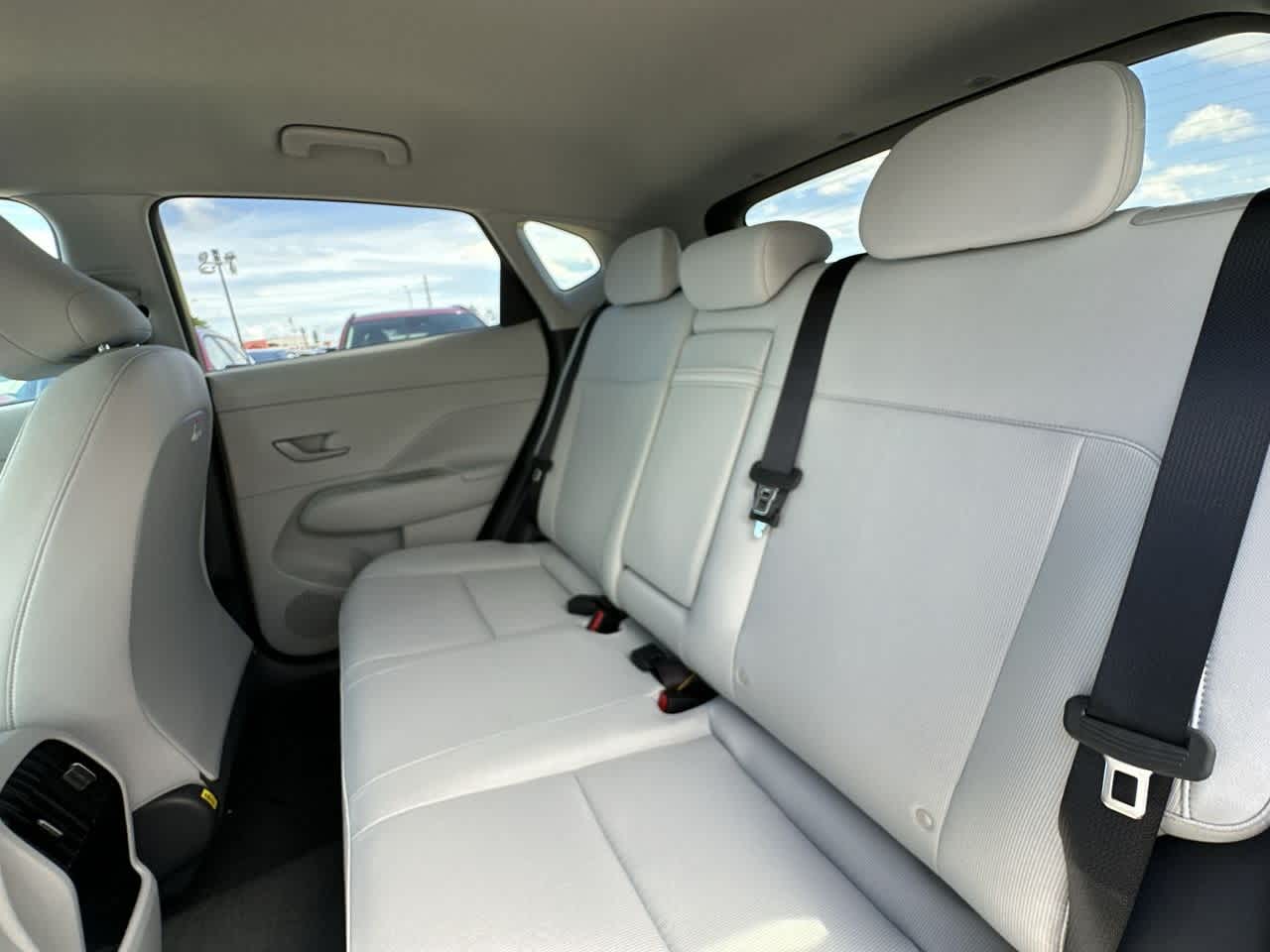 2026 Hyundai Kona SEL photo 18