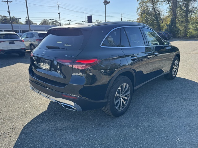 2026 Mercedes Benz GLC 300 4MATIC photo 2