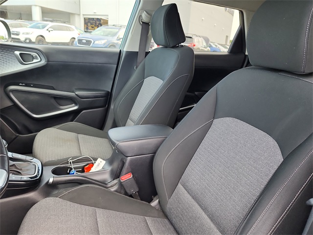 2020 Kia Soul EX photo 12