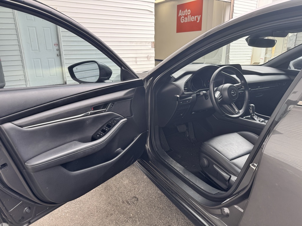 2019 Mazda Mazda3 Hatchback Base photo 3