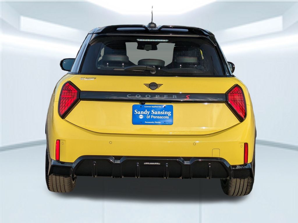 2026 Mini Cooper 4 Door Hardtop Iconic photo 4