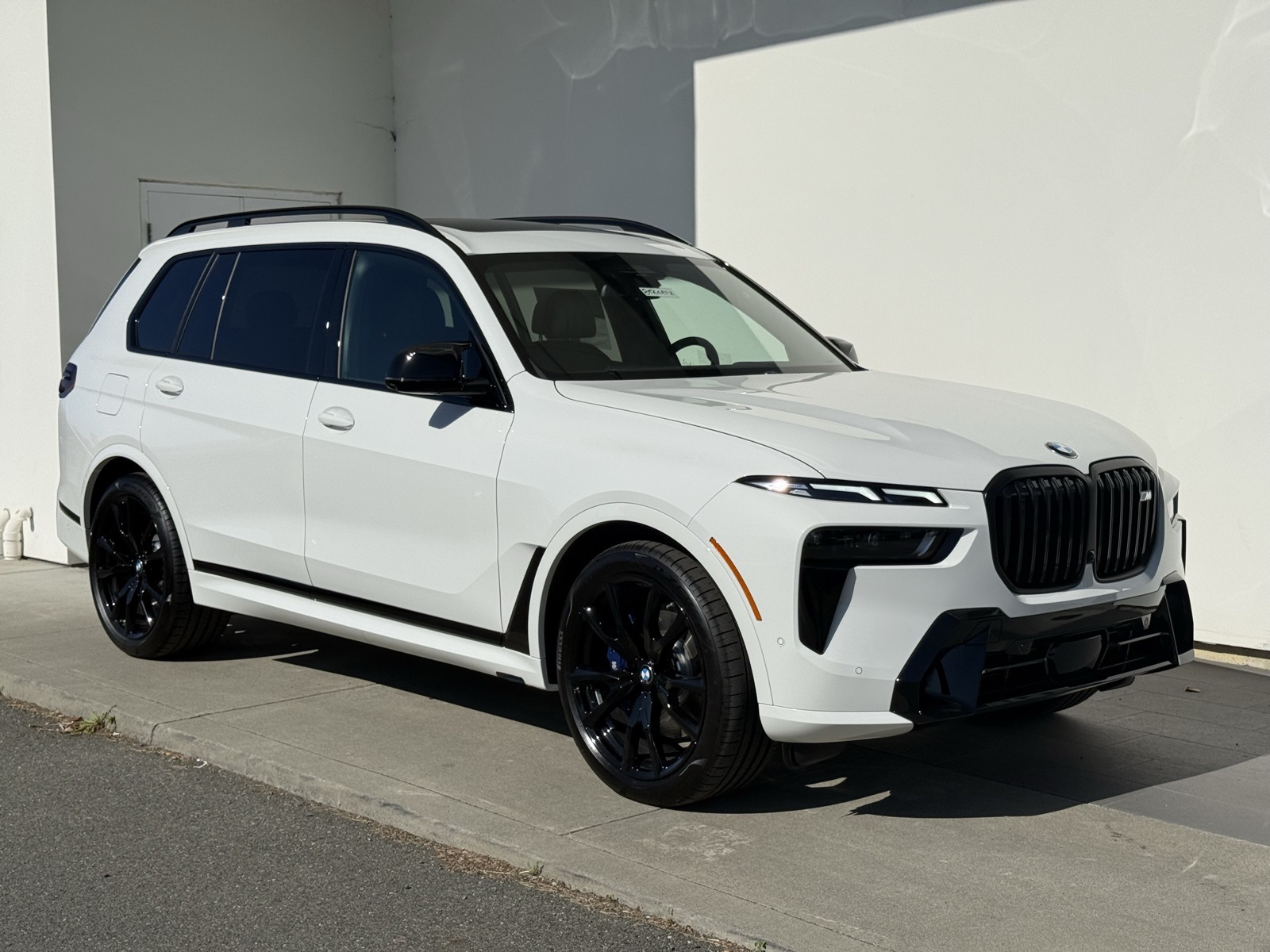 2026 BMW X7 M60i's photo