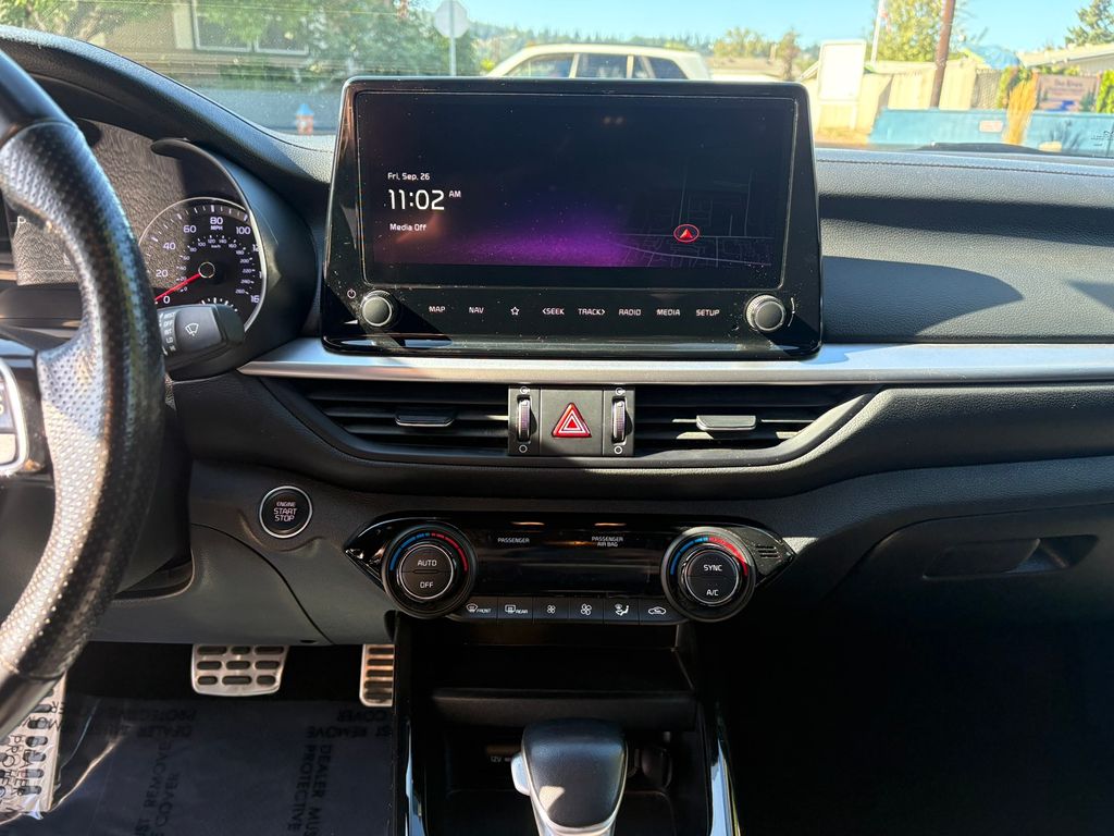 2024 Kia Forte GT-Line photo 19