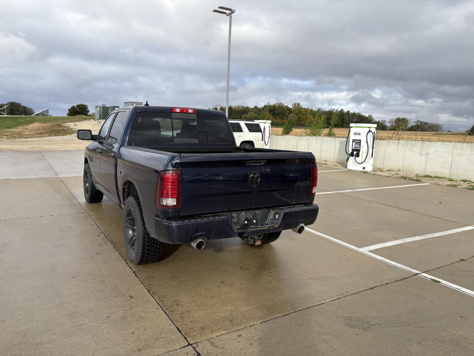 2018 Ram 1500 Sport photo 3