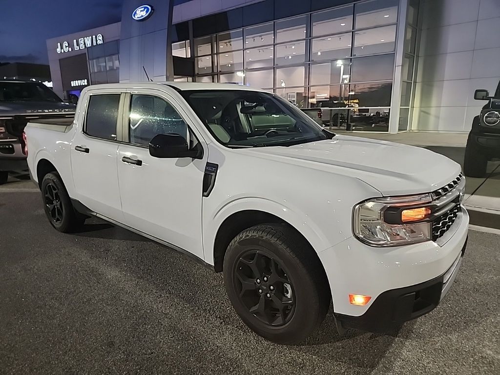 2024 Ford Maverick XLT's photo