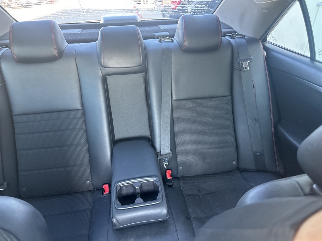 2017 Toyota Camry LE photo 2