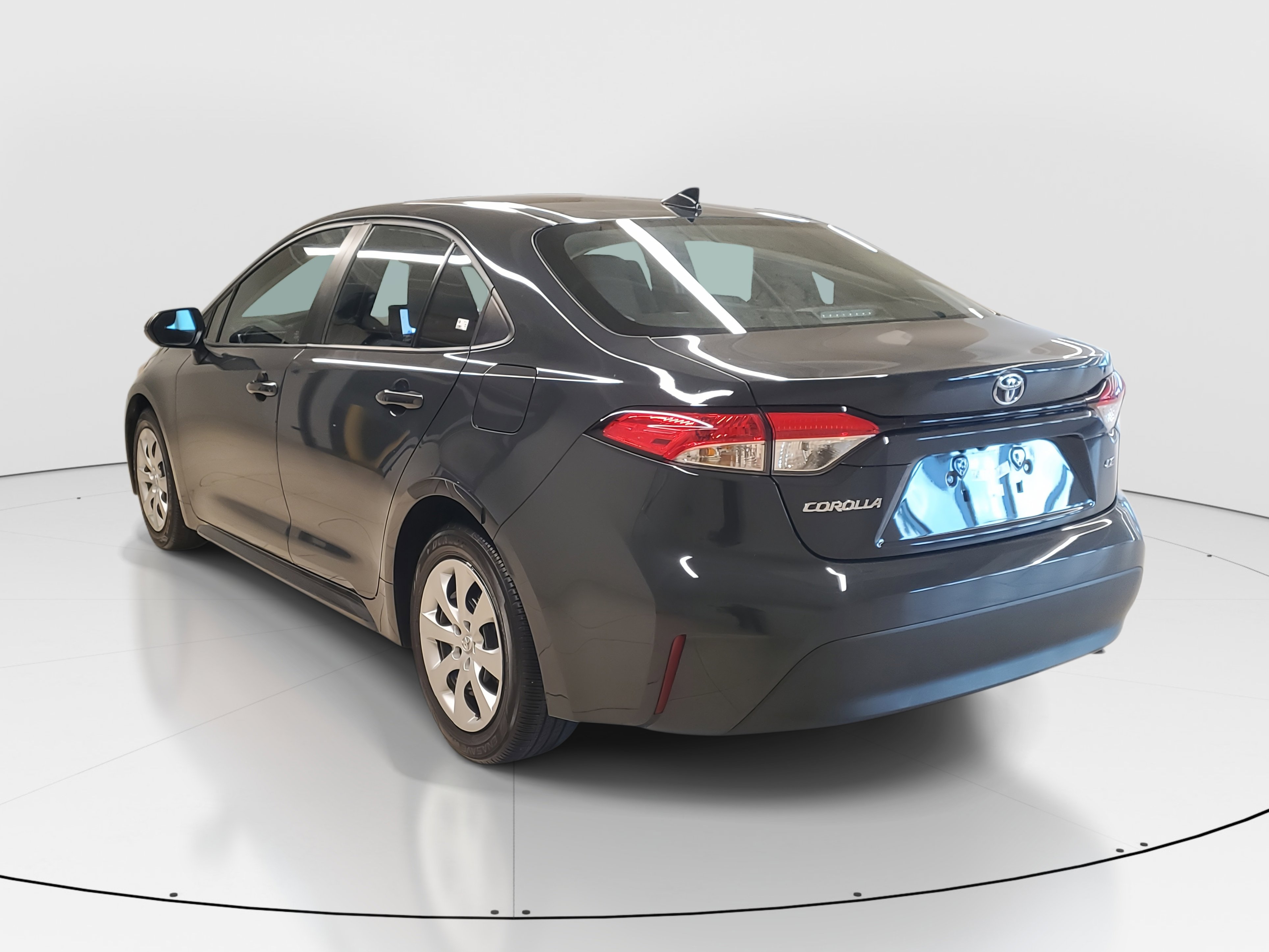 2023 Toyota Corolla LE photo 6