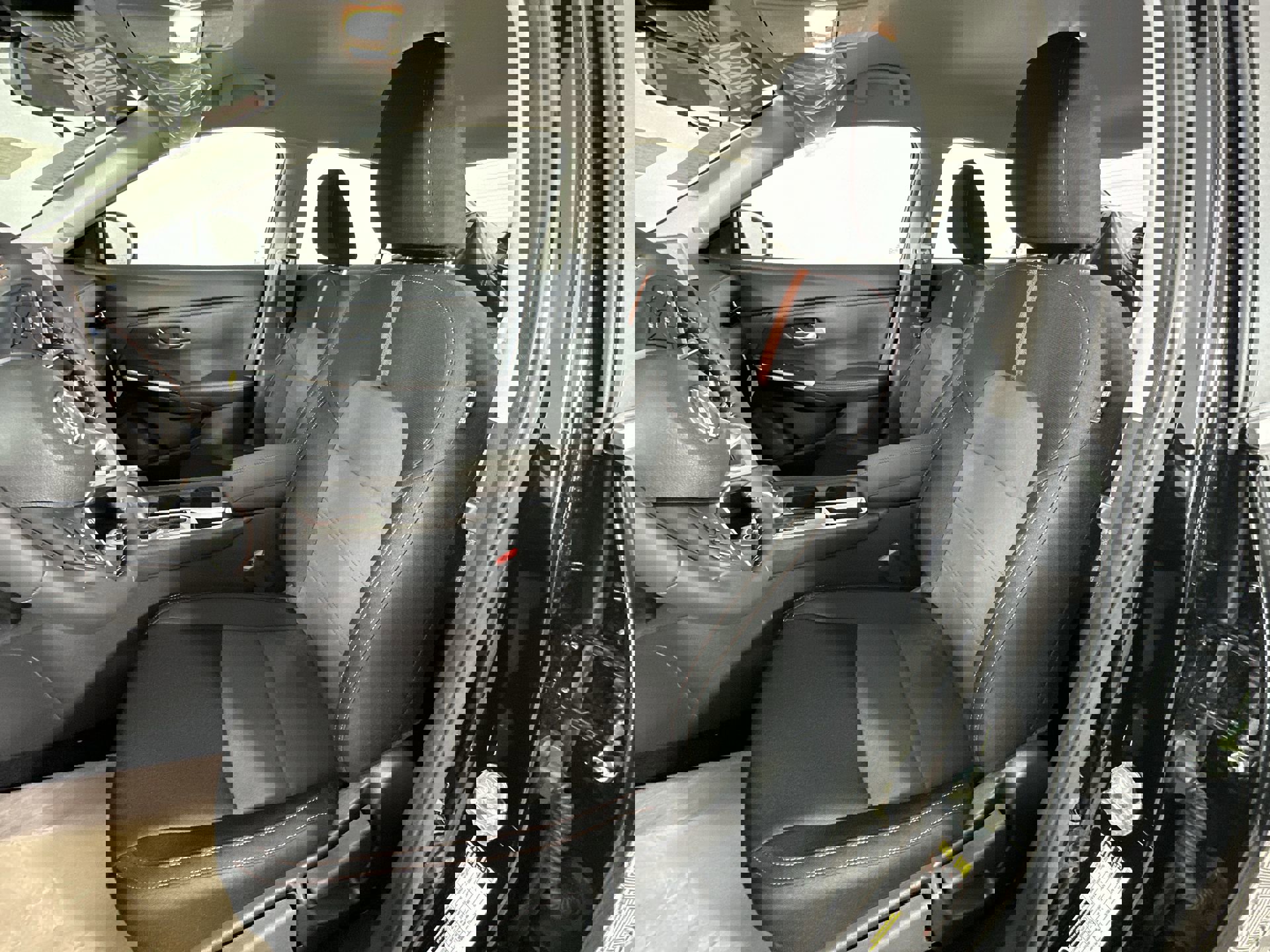 2025 Nissan Sentra SR photo 11