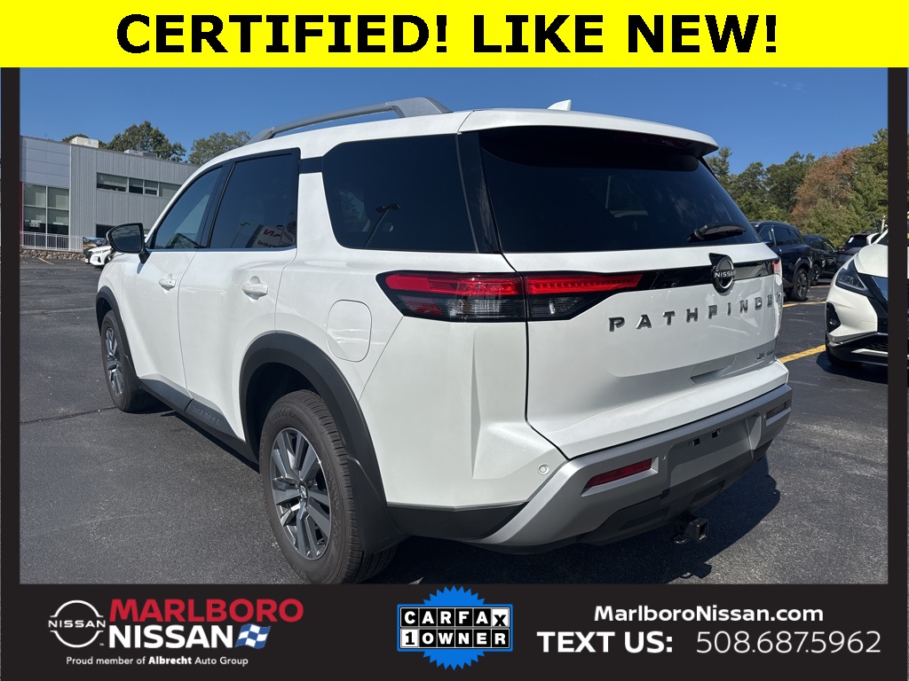 2025 Nissan Pathfinder SL photo 3