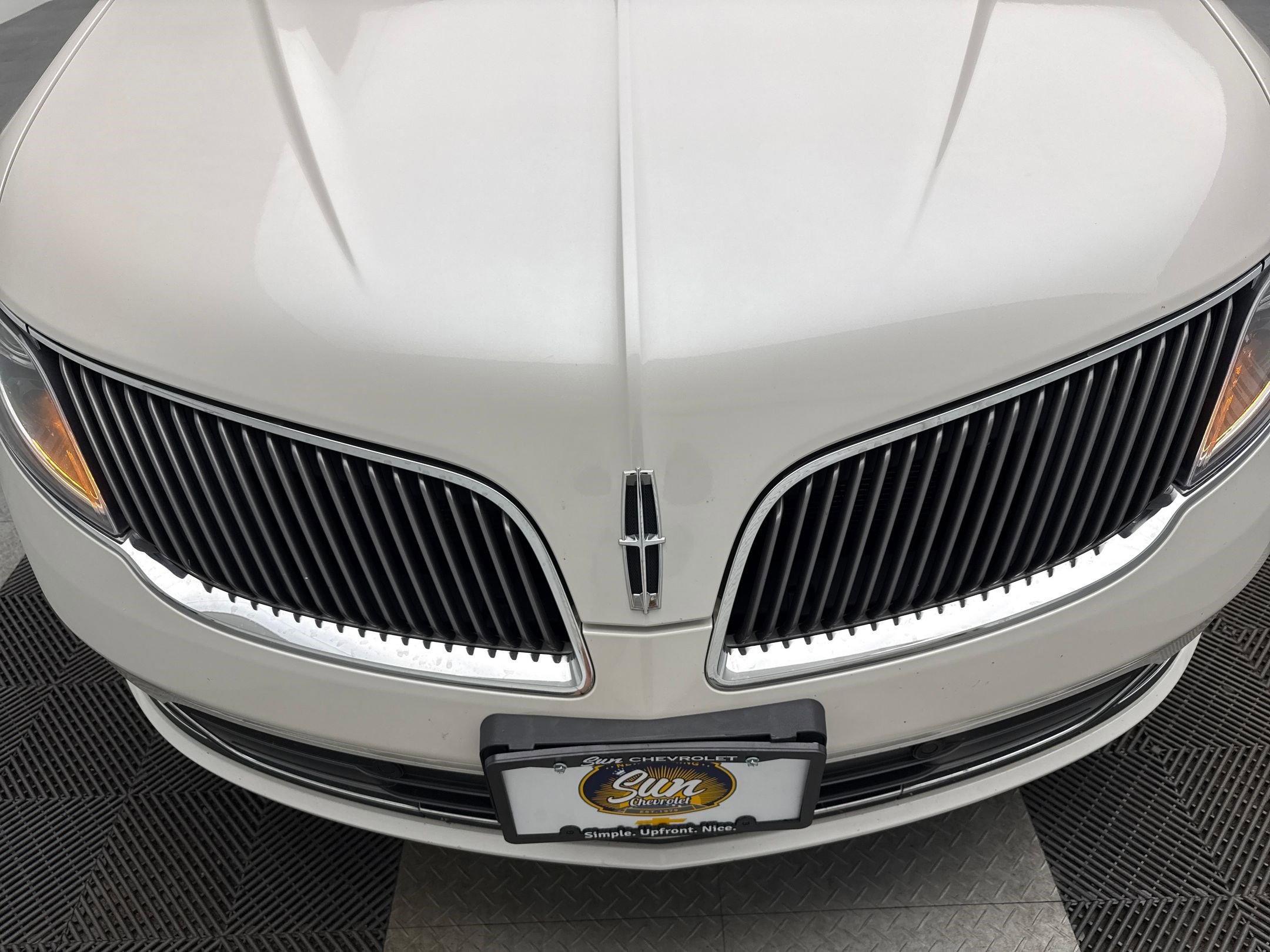 2014 Lincoln MKS EcoBoost photo 27