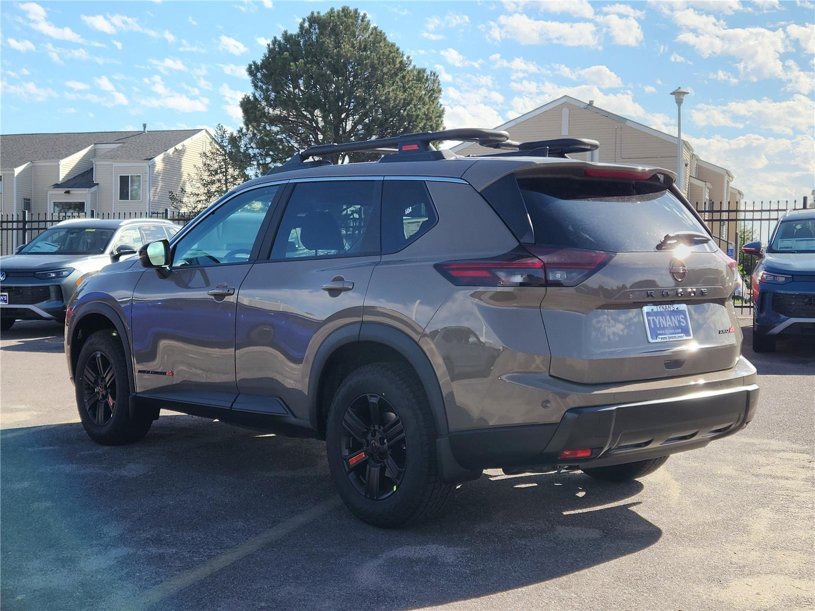 2026 Nissan Rogue SV photo 3