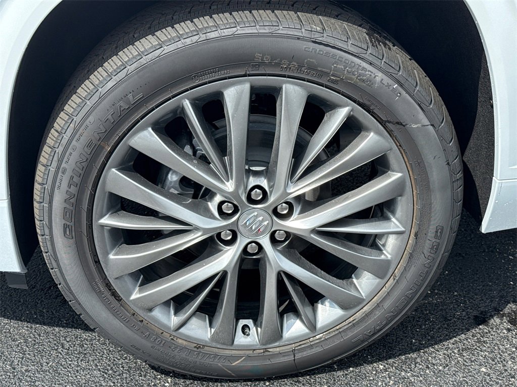 2026 Buick Enclave Avenir photo 10
