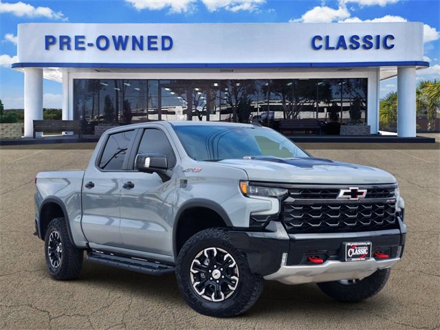 2024 Chevrolet Silverado 1500 ZR2's photo