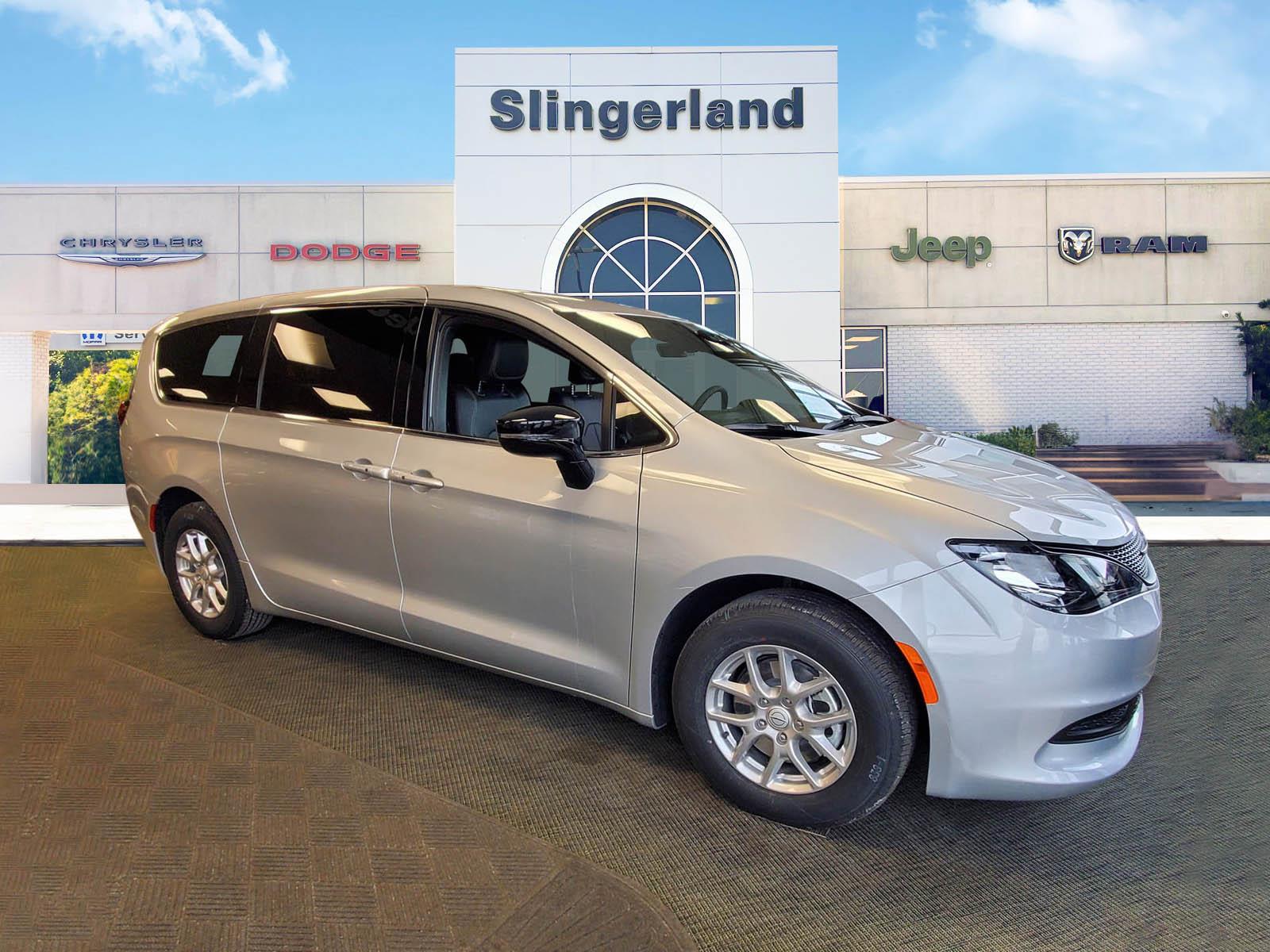 2026 Chrysler Voyager LX's photo