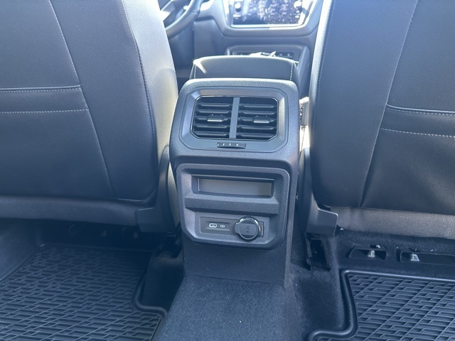 2022 Volkswagen Tiguan SEL Premium R-Line photo 14