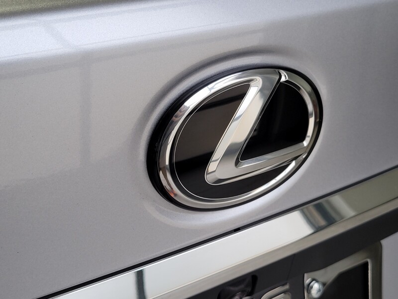 2025 Lexus ES 350 photo 4