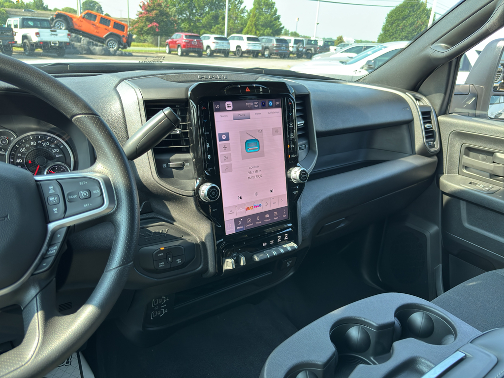 2025 Ram 2500 Tradesman photo 32