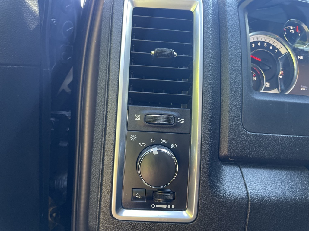 2023 Ram 1500 Classic SLT photo 9