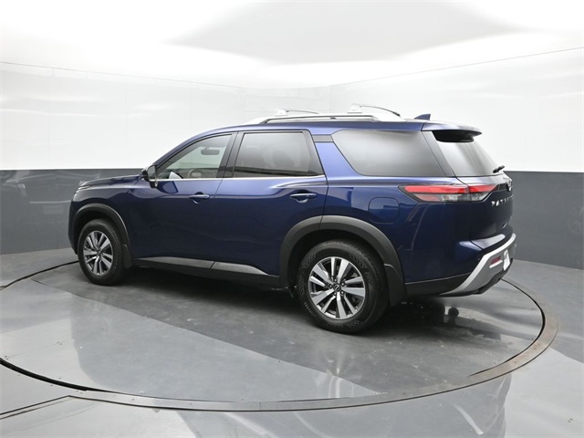 2023 Nissan Pathfinder SL photo 5
