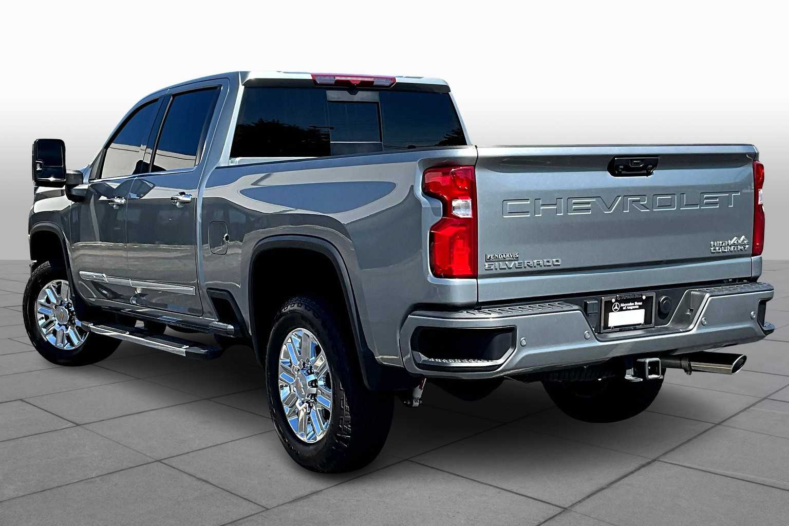 2024 Chevrolet Silverado 2500HD High Country photo 10