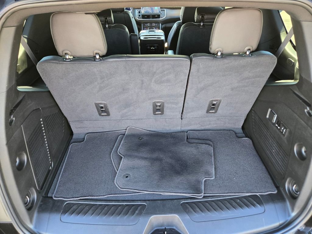 2022 Chevrolet Tahoe LT photo 13