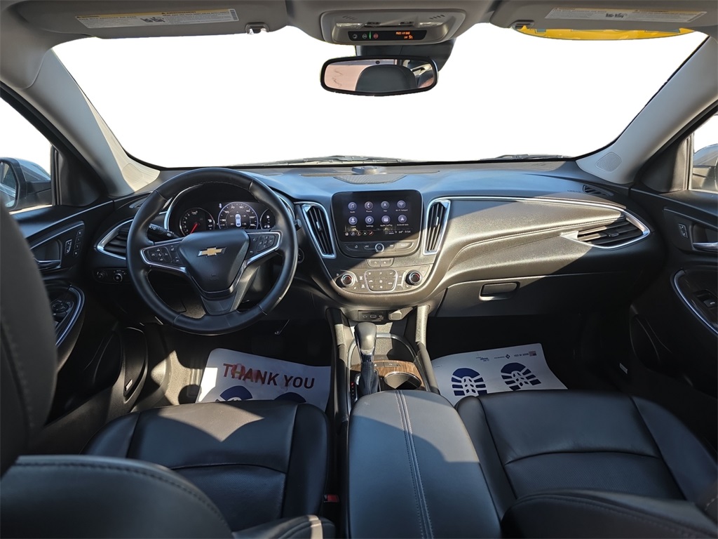 2024 Chevrolet Malibu Premier 2LT photo 2