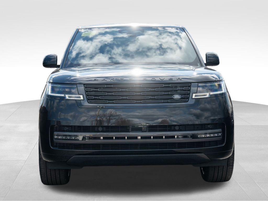 2025 Land Rover Range Rover SE photo 2