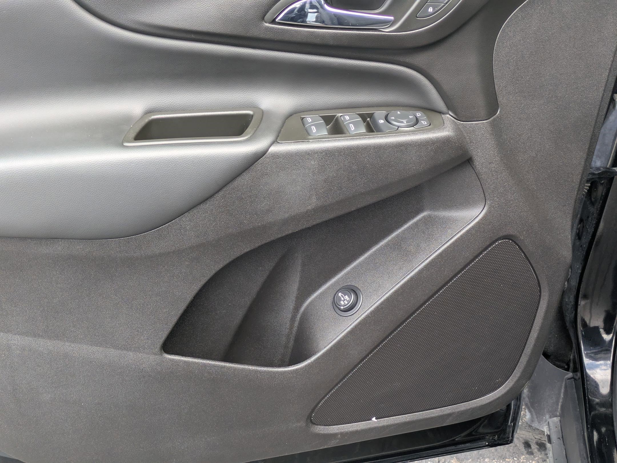 2024 Chevrolet Equinox LT photo 9