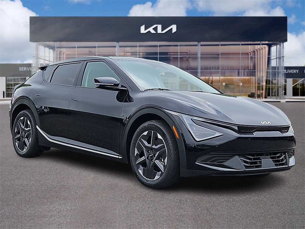 2025 Kia EV6 Light L/R's photo