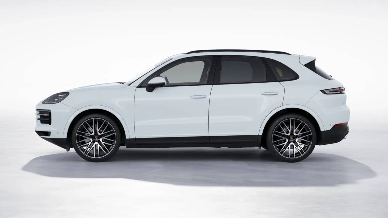 2026 Porsche Cayenne photo 2